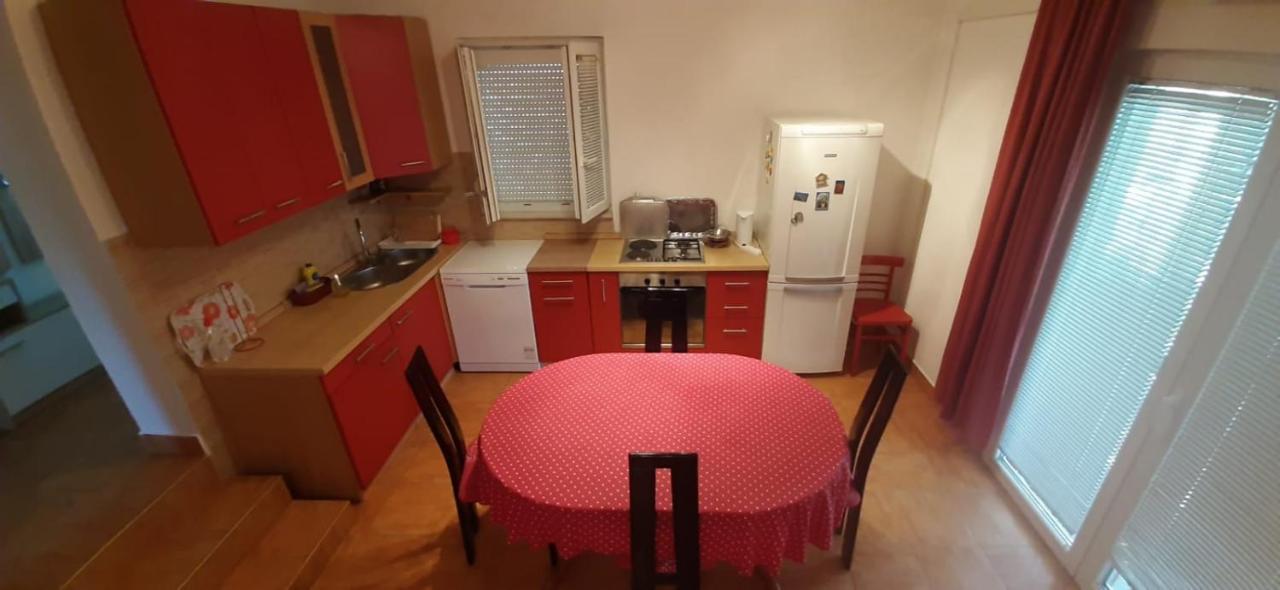 Holiday Home Zeljana Каприе Екстериор снимка