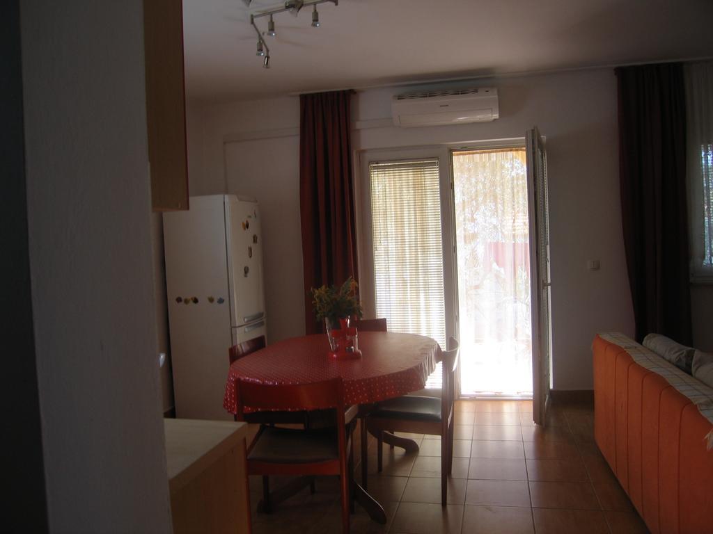 Holiday Home Zeljana Каприе Екстериор снимка