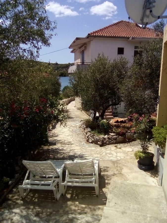 Holiday Home Zeljana Каприе Екстериор снимка